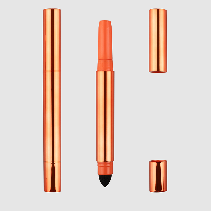 Ezpaina eta eyeliner belakia eta ontziak